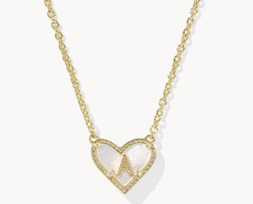 KENDRA SCOTT- Heart Gold Letter Pendant Necklace in Ivory Mother of Pearl